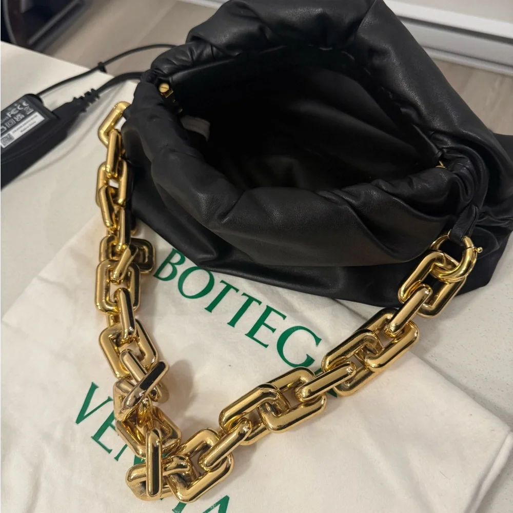 Bottega Veneta Black Leather Bag with Gold Chain - Picture 8 of 13